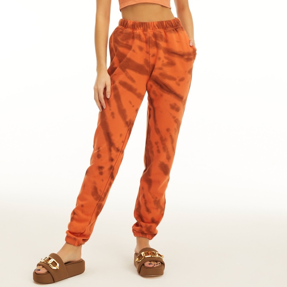 Good American Boyfriend Sweatpant - Picture 2 of 8